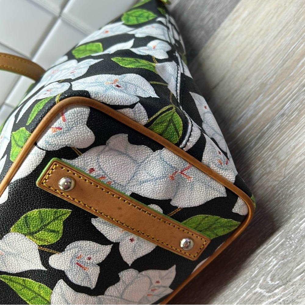 Dooney & Bourke Bougainvillea Black Floral Zip Tote/Shoulder  Bag! GUC!! - Picture 7 of 10